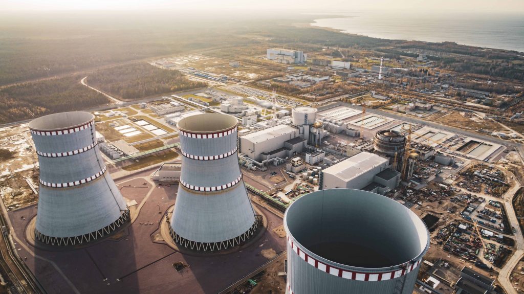 Фото: https://sbp-invertor.ru/images/media/news-img/pic/Leningrad-NPP-nuclear-power-site.jpg