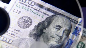 Фото: https://img.tsargrad.tv/cache/f/1/dollar5.jpg/w1056h594fill.jpg